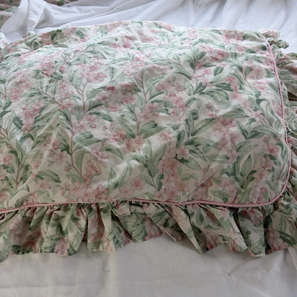 Vintage Floral Bedskirt Queen + 2 Ruffled Shams Pink Green Cottagecore USA
